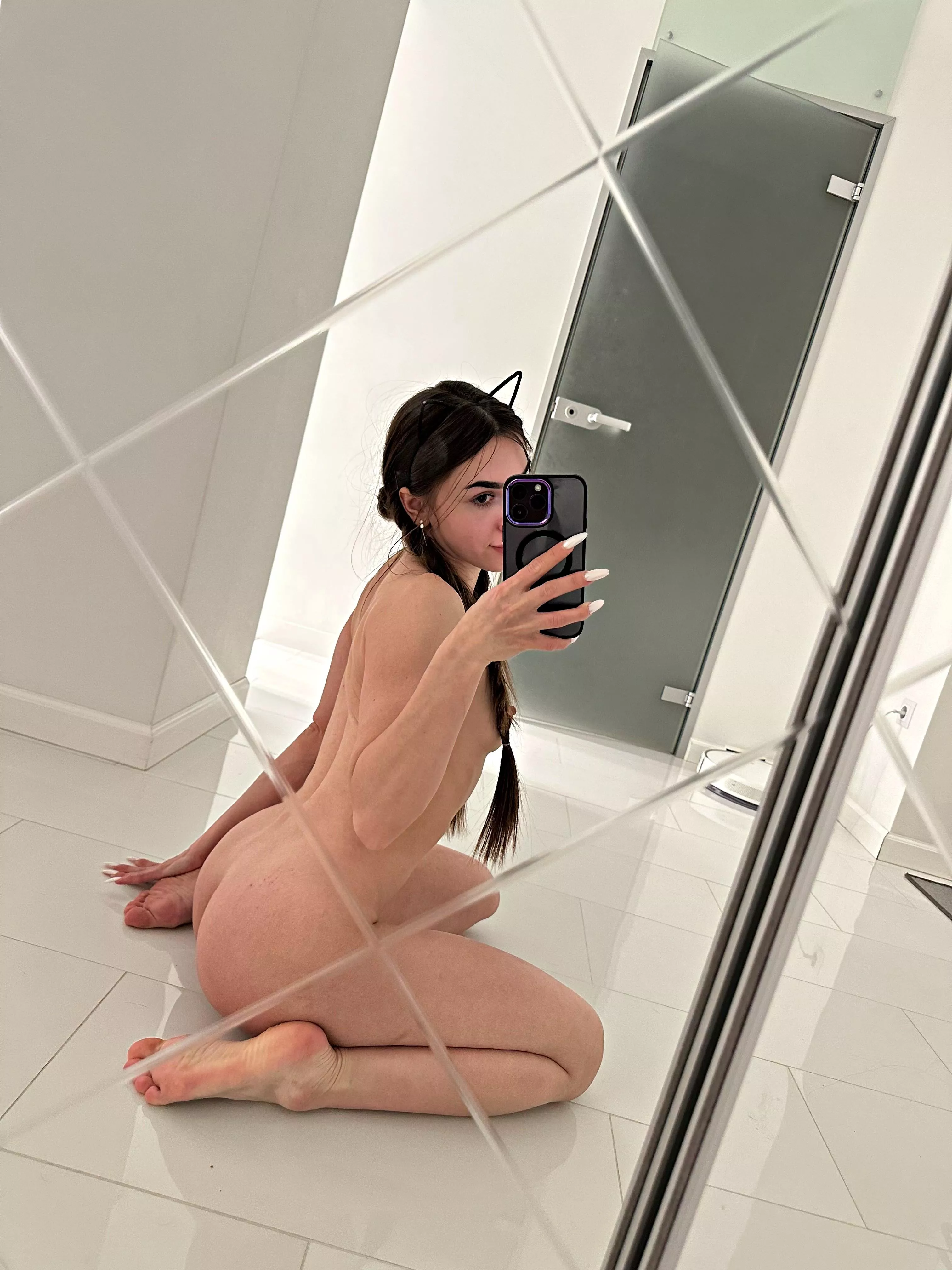 My teen ass wants to be explored