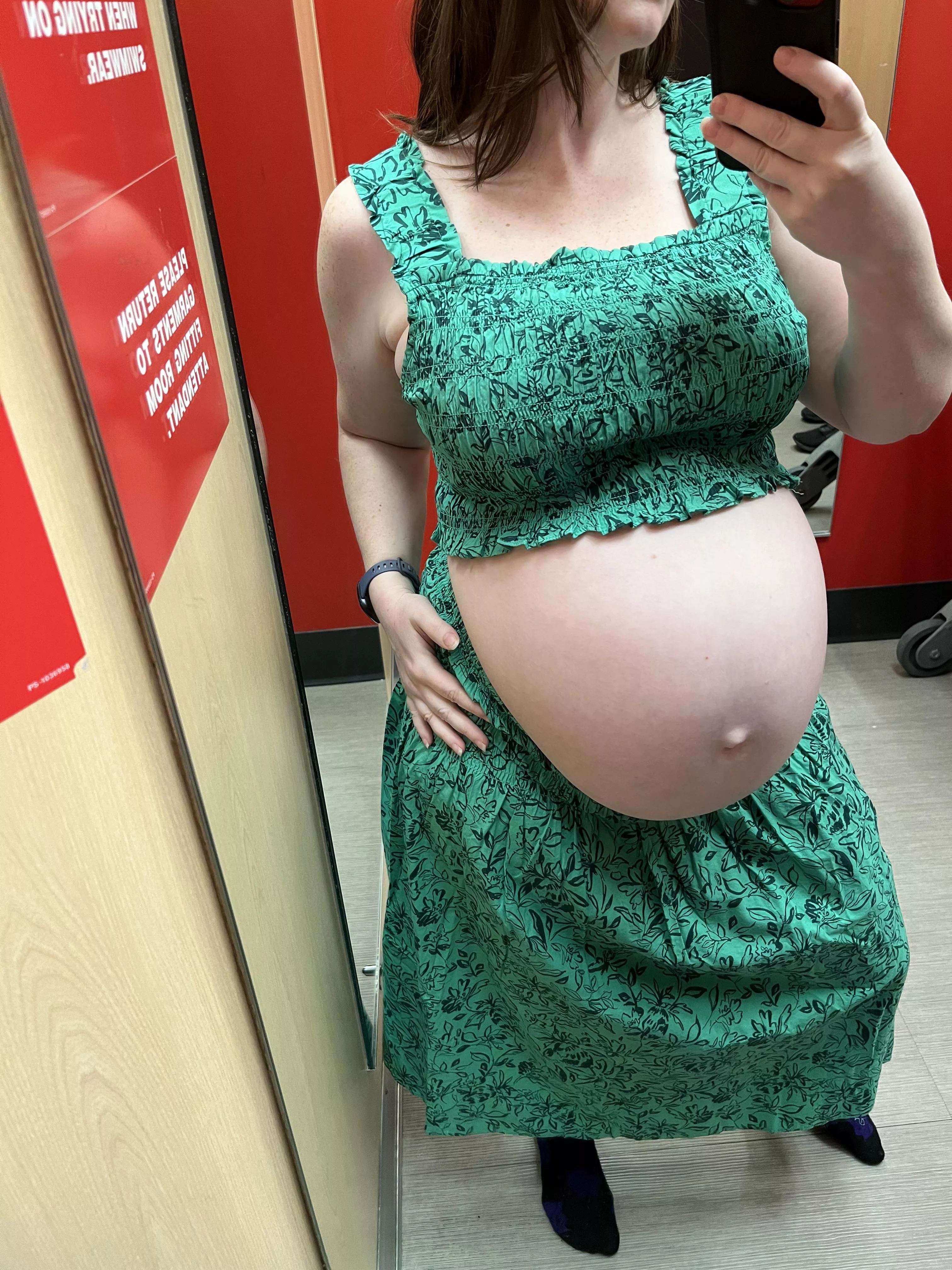 Pregnant with twins and clothes shopping 😊