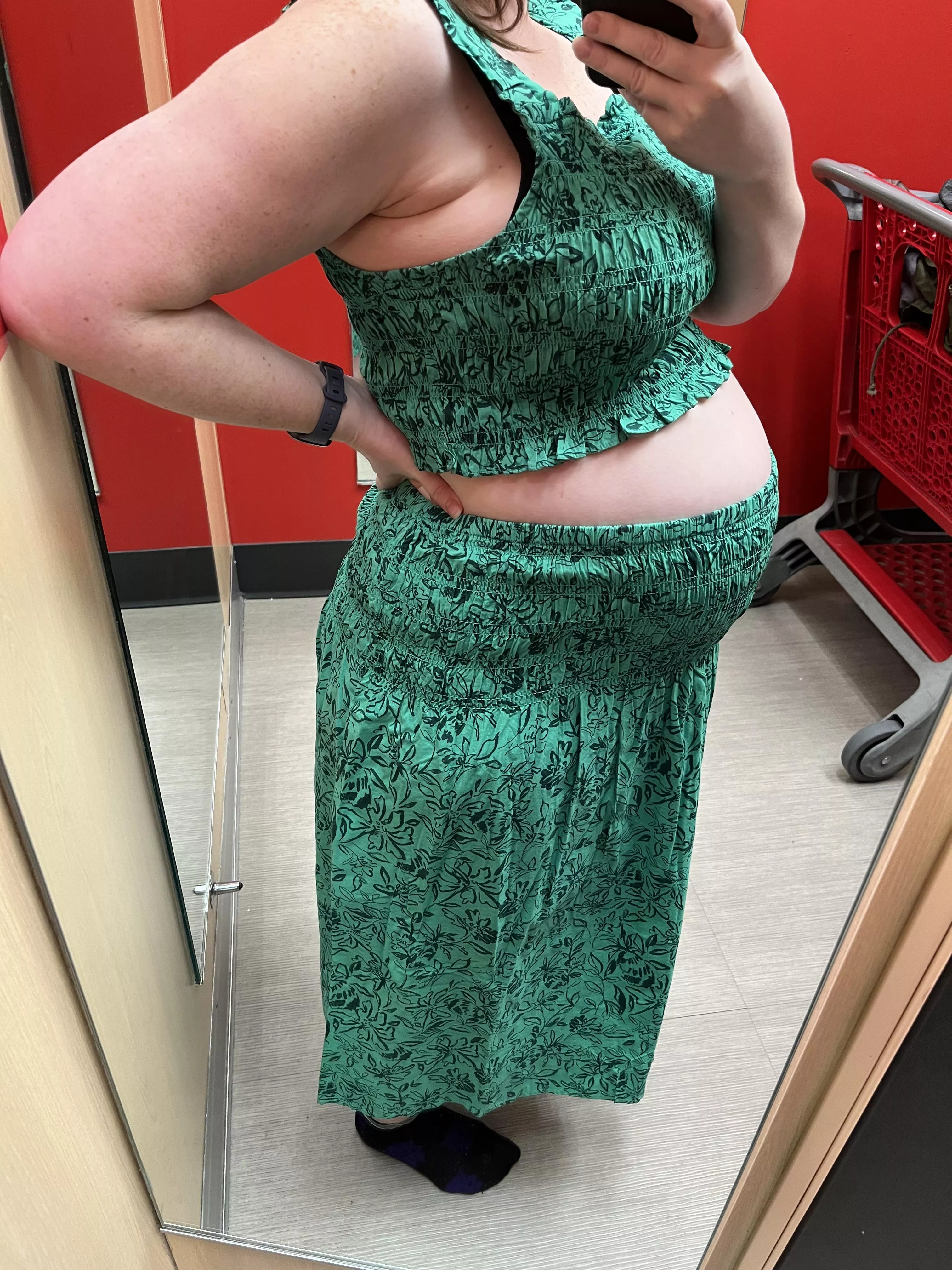 Pregnant with twins and clothing shopping 😊