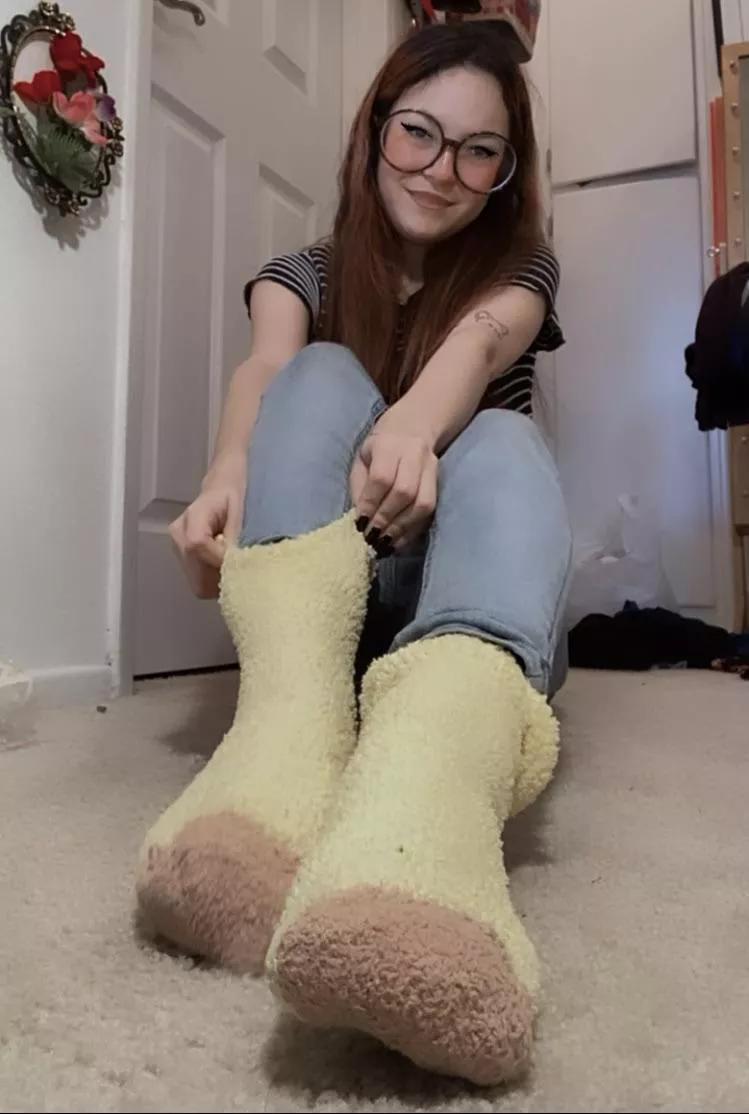 [selling] Do you like fuzzy socks?~Selling pantys/socks/bras/vials/digital