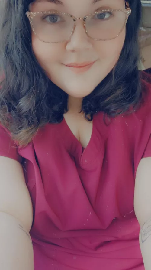 Showing off the scrubs. 🤭