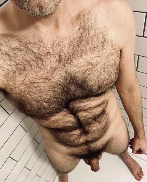 Wasn't easy dragging my hungover ass to the gym, but it means I can have (more) pussy, pizza & beer later...