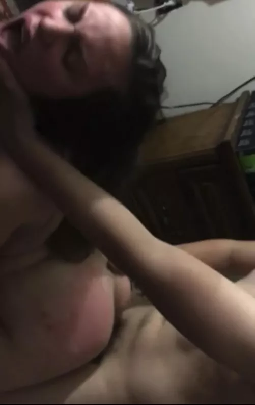 Watching my boyfriend having sex with my hot friend and i recorded them😫😍