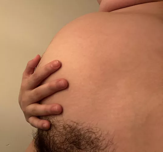 who's gonna burp me...🤢