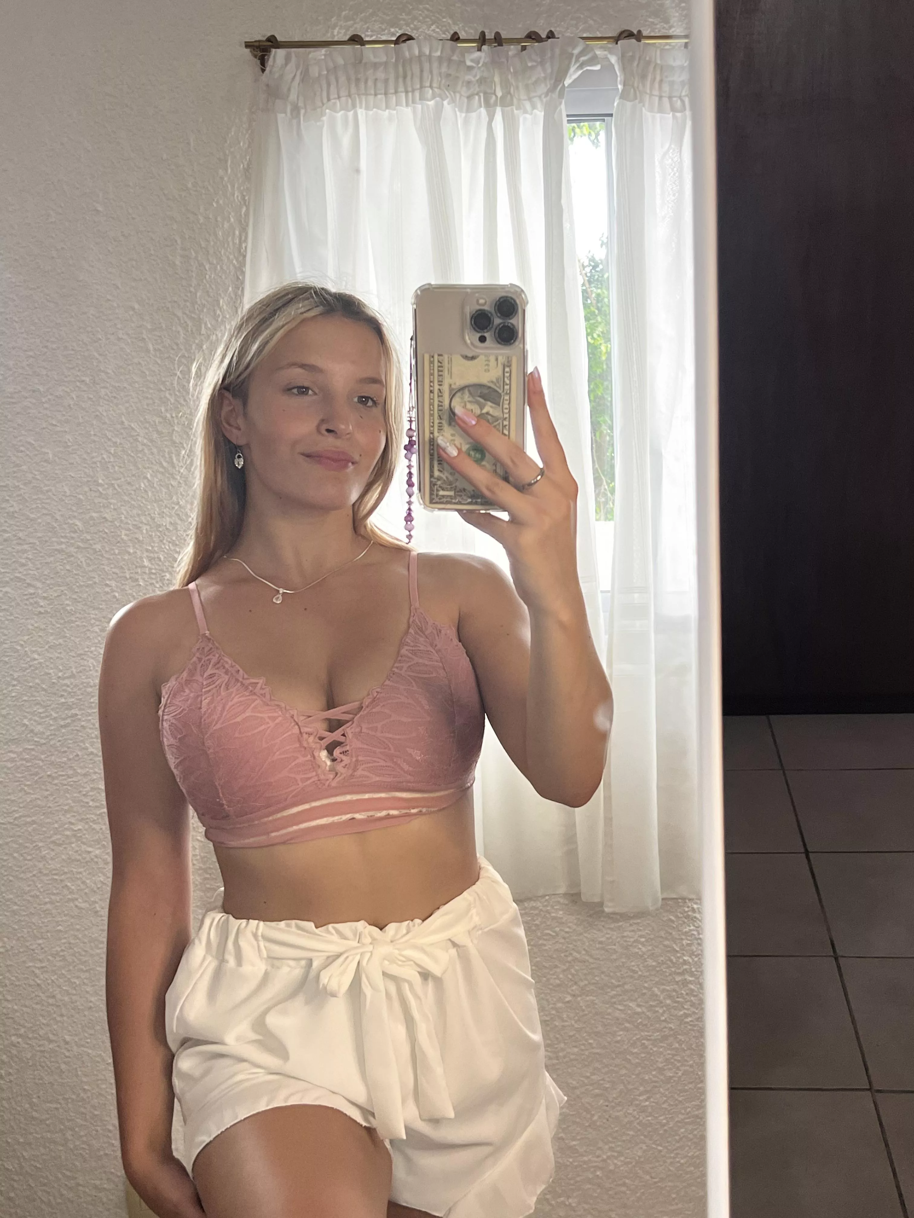 you think I look good in tops like this?