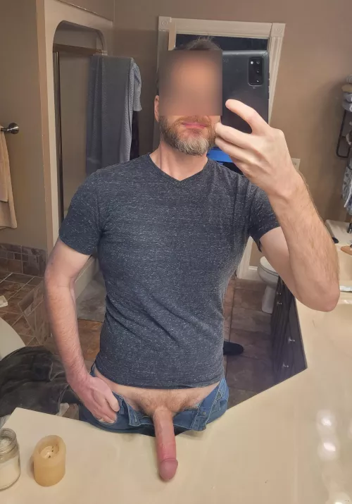 (37) 6'3' Dad of three | Showing off in the only room in my crazy home with any privacy
