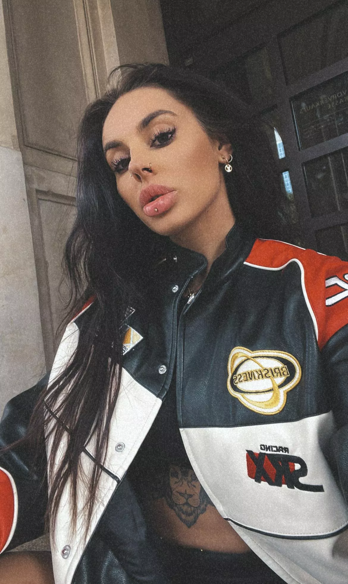 Alone and horny. 😛 🔥 