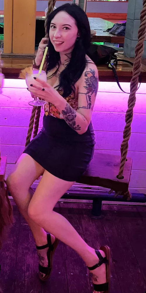 Any older dom bulls want to violate my gf?