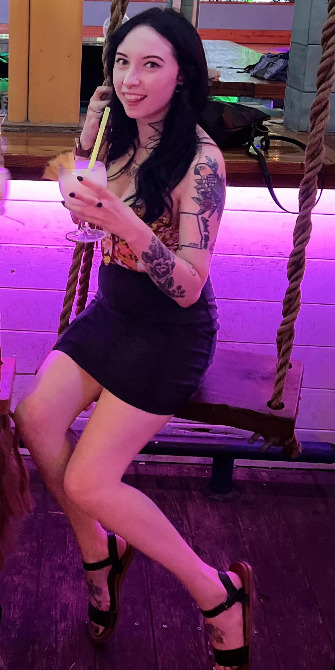 Any older dom bulls want to violate my gf?