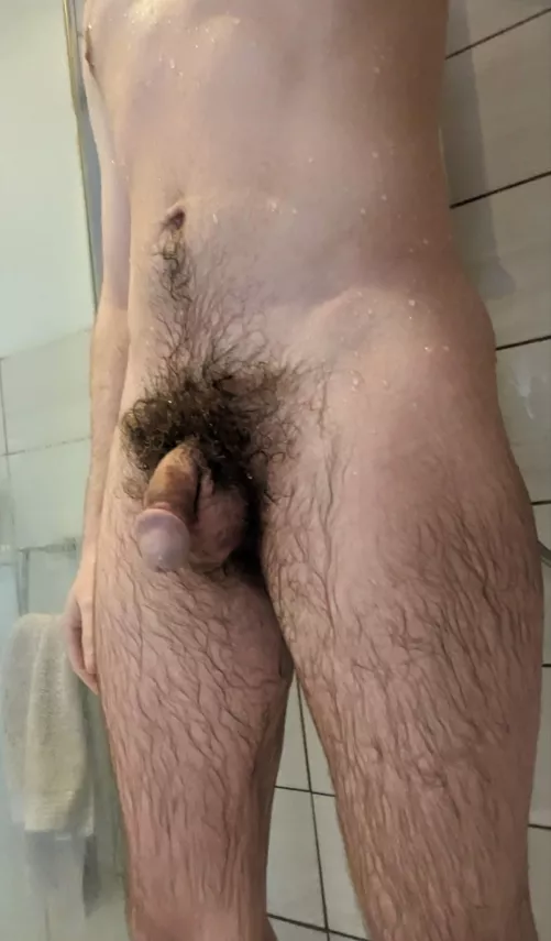 Anyone else shower naked? 😏