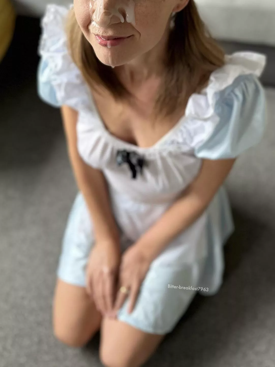 Be my Mad Hatter and cum on my face