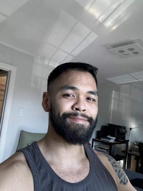 Did a quick trim on my beard before I head out for my birthday tonight