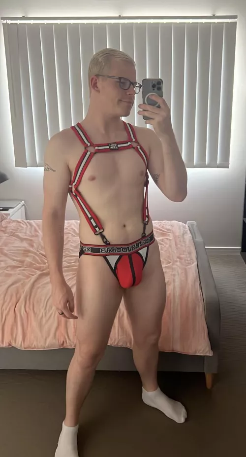 Do you like my new outfit?🥰😅