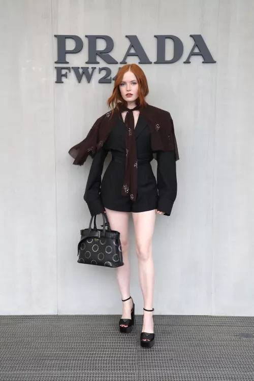 Ellie Bamber 
