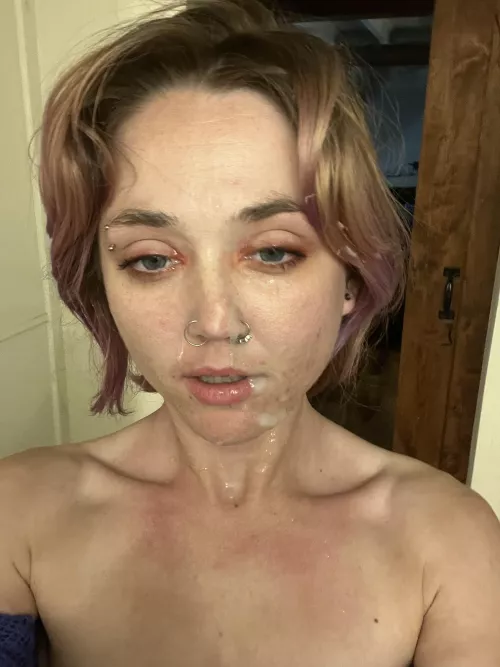 glaze my hair, tits, and face ♡