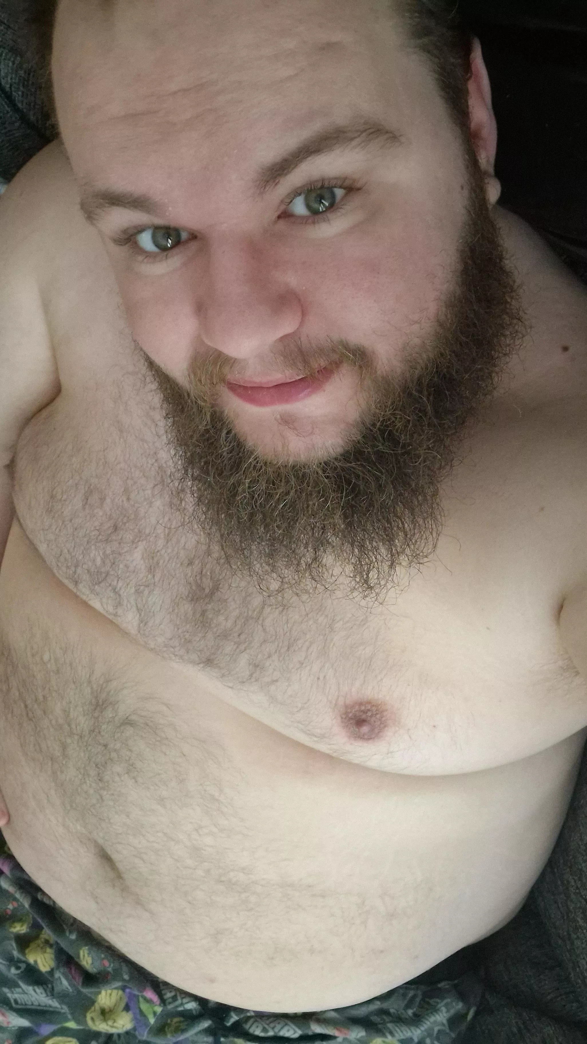 Good morning beautiful people! What you'd doing first when you wake up next to this big chubby guy? 34m Scotland 