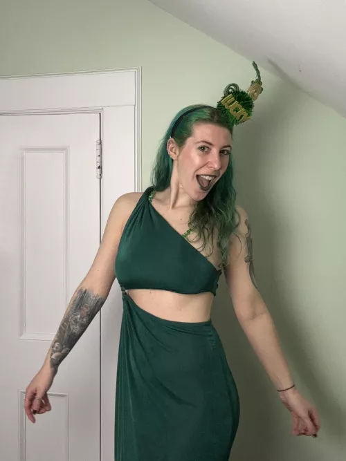 Happy cutie in all green