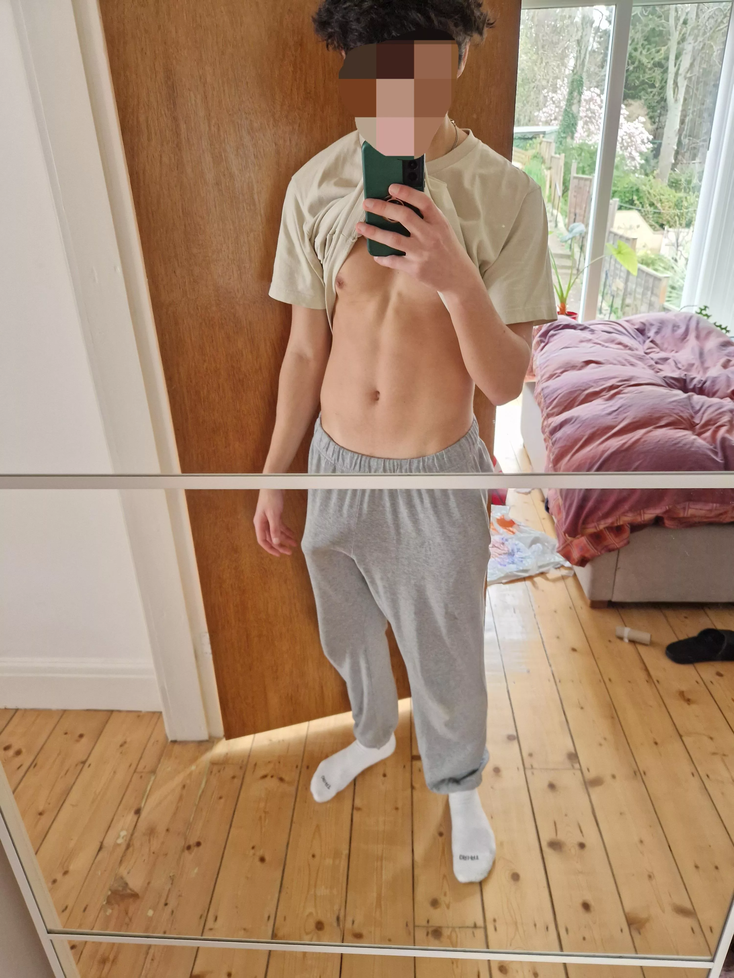 Happy Sunday :). Wish we could be lazy together 