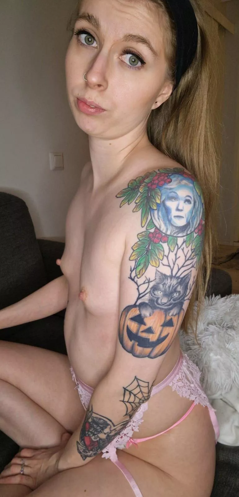 Here is a really smooth girl with really small tits;)