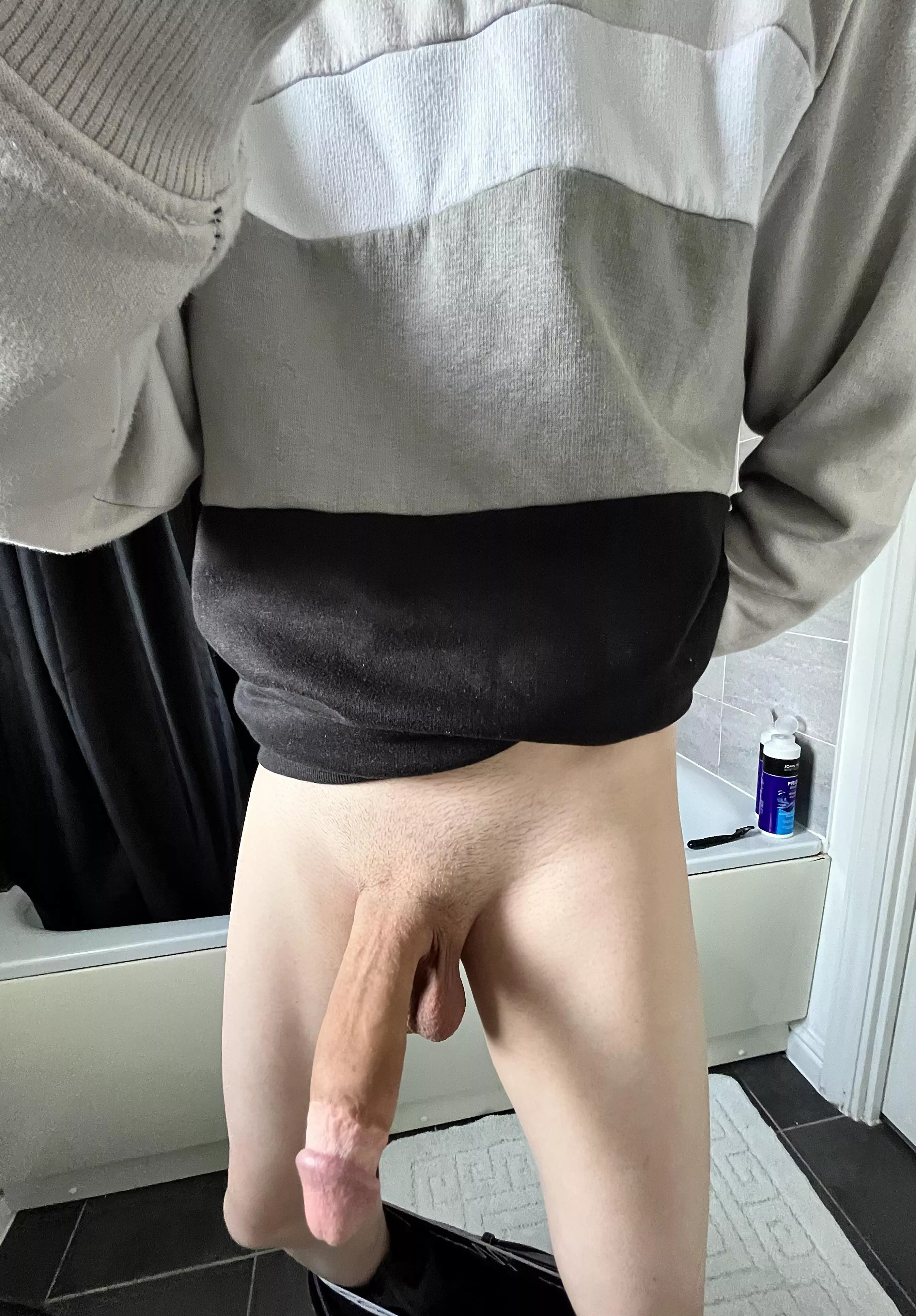 Hmm to play or not to play 😈