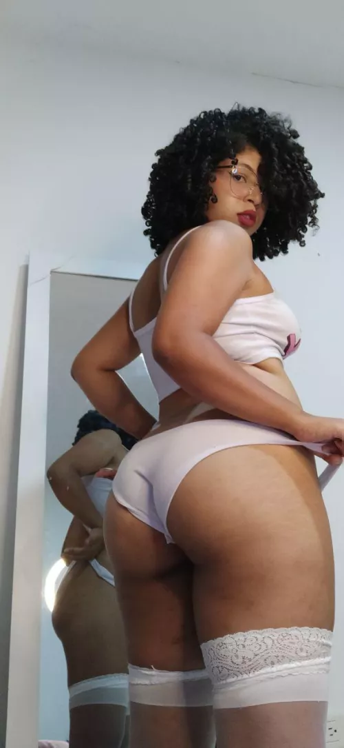 I know you like natural latin butts