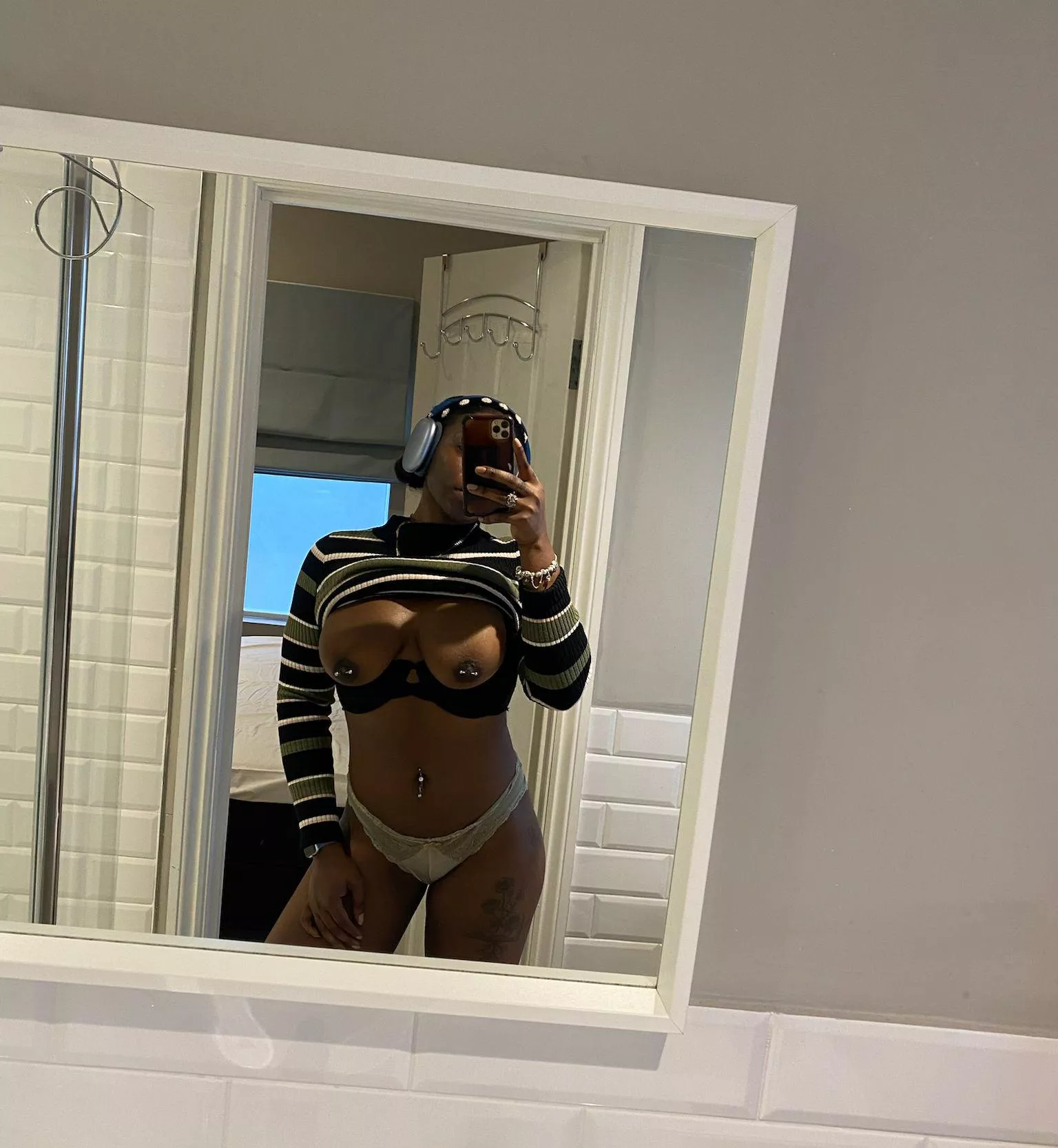 I like revealing what’s hidden underneath 🤭