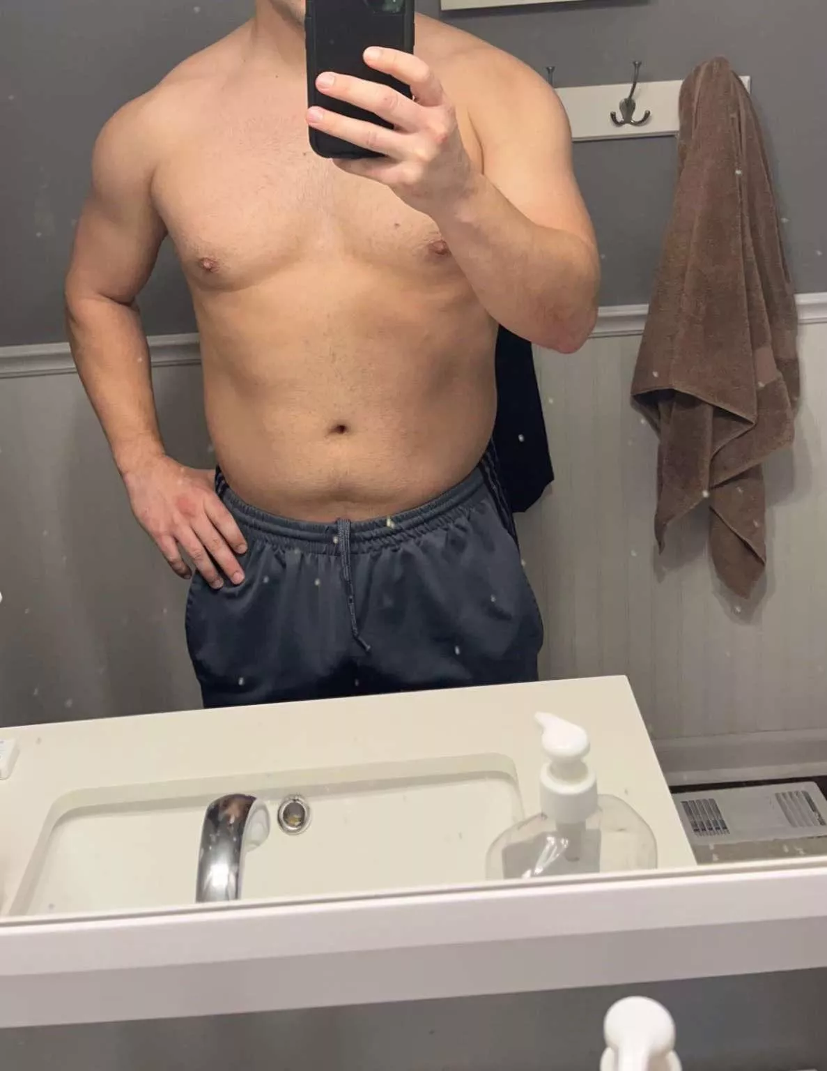 I’m trying to stay consistent in the gym (34)