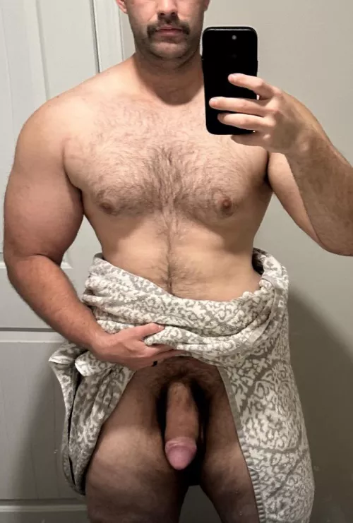 Is a thick hairy dad your thing? 