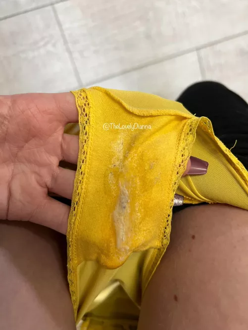 It’s Been A Ripe Five Days In These Sexy Vibrant Panties 