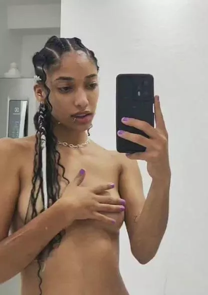 its so small i was able to manage it with one hand