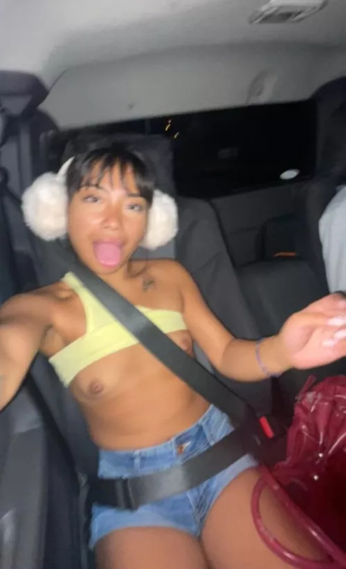 lemme flash them to u while i drive on by 