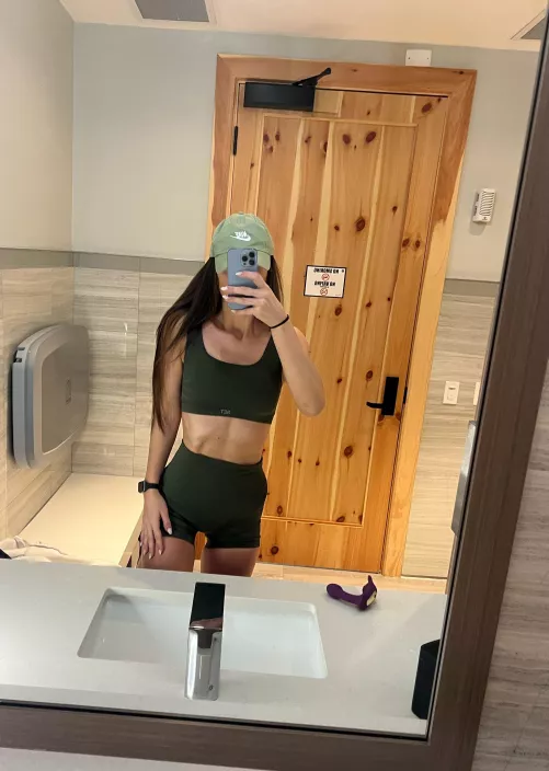 Let's settle it - Shorts or leggings?