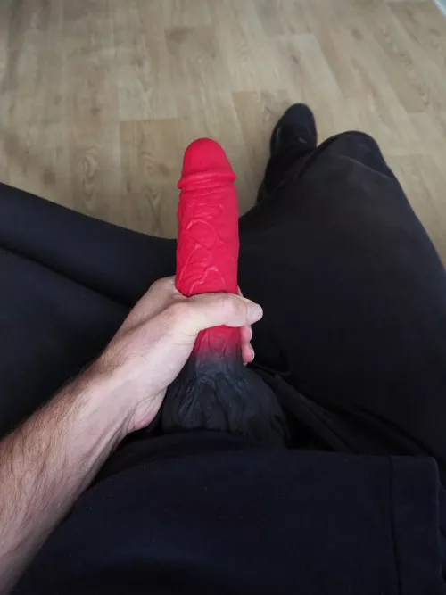 Male with a 10,5 inch dildo, dildo close up