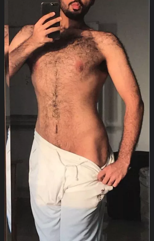 Man I’m just seriously in the mood for some bear daddy love 🙃❤️🔥🐻