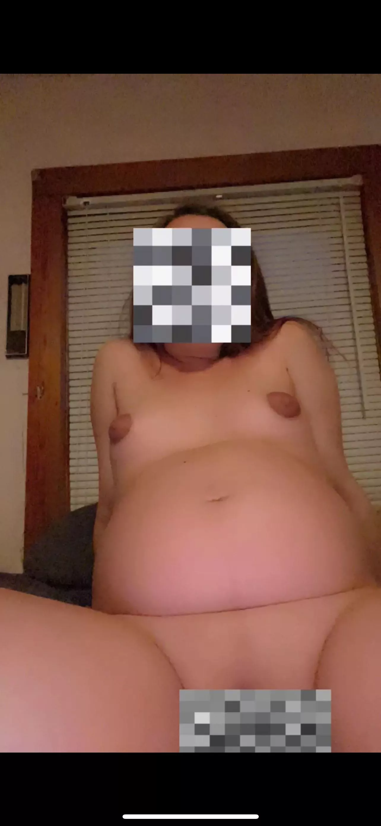 My belly looks huge when I lay like this❤️