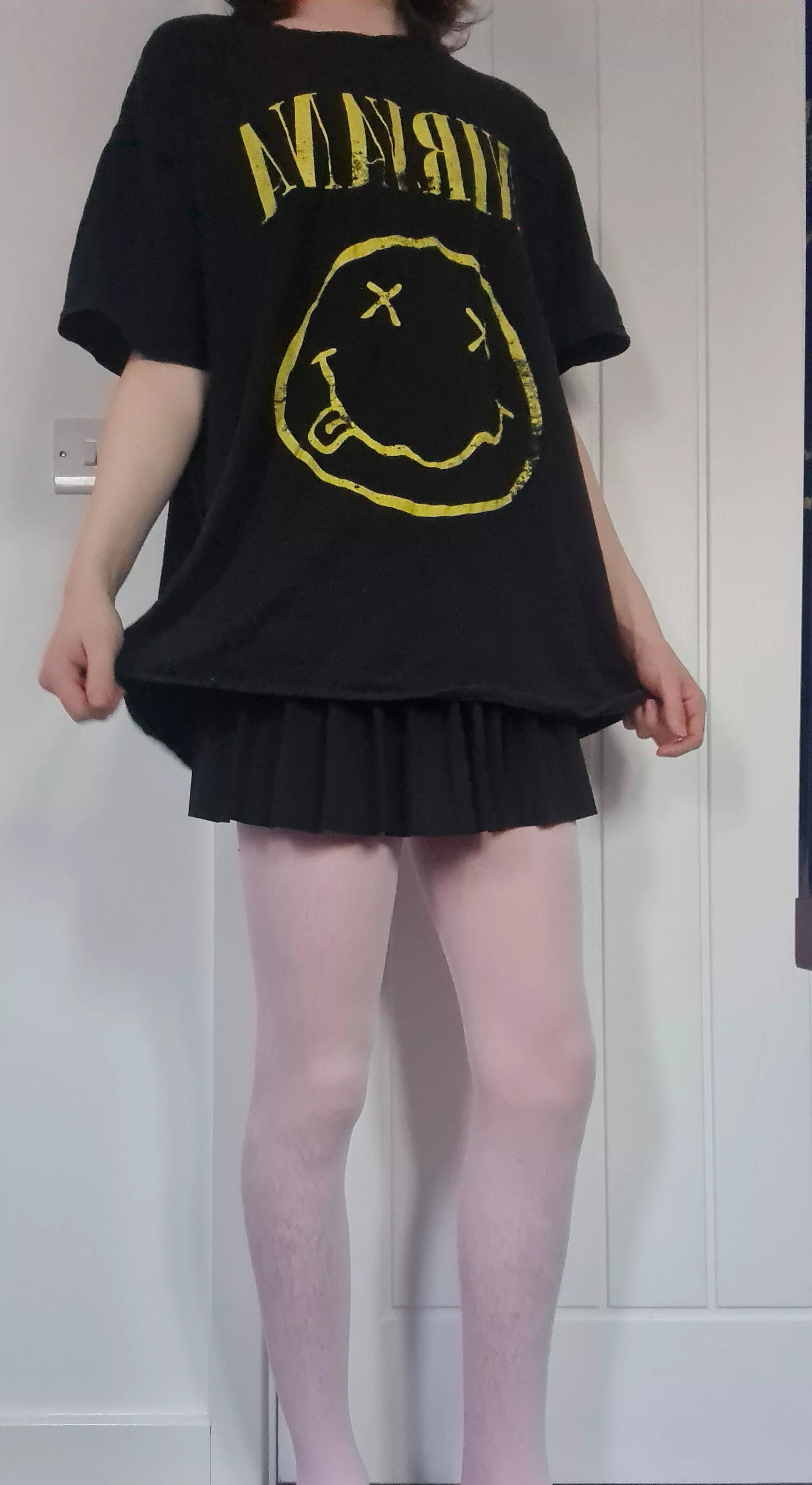 My first time wearing fem clothes :3