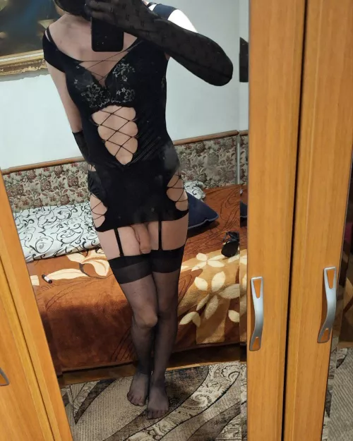 Pamper me and I'll suck your cock 💋