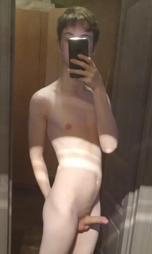 Posting real nudes before the ai nudes take over 🫣