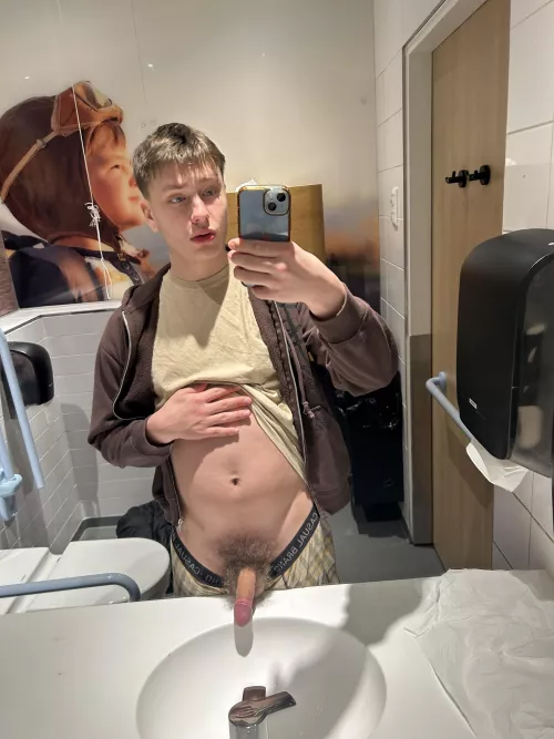 Say βdaddyβ to milk this cockπ