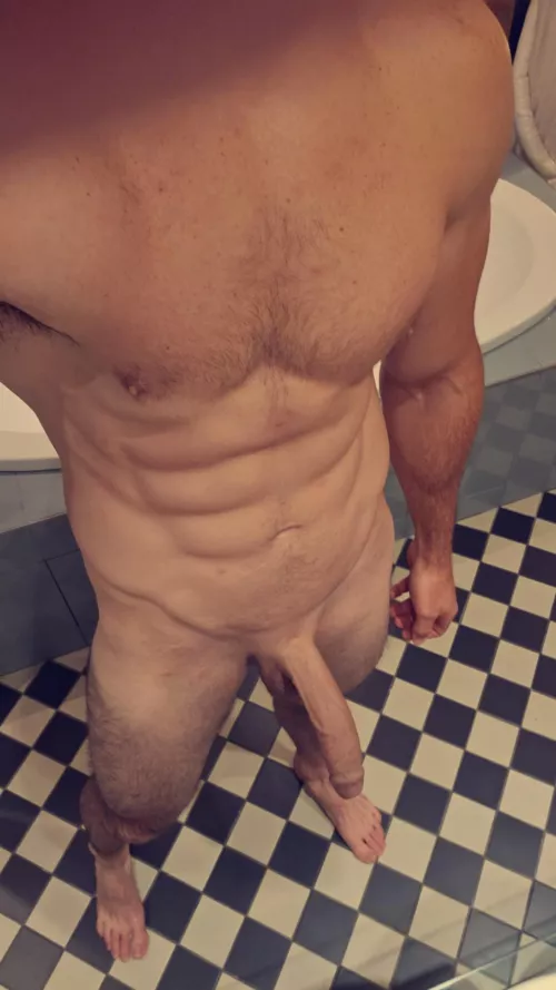 Should we make naked Sundays a thing? 