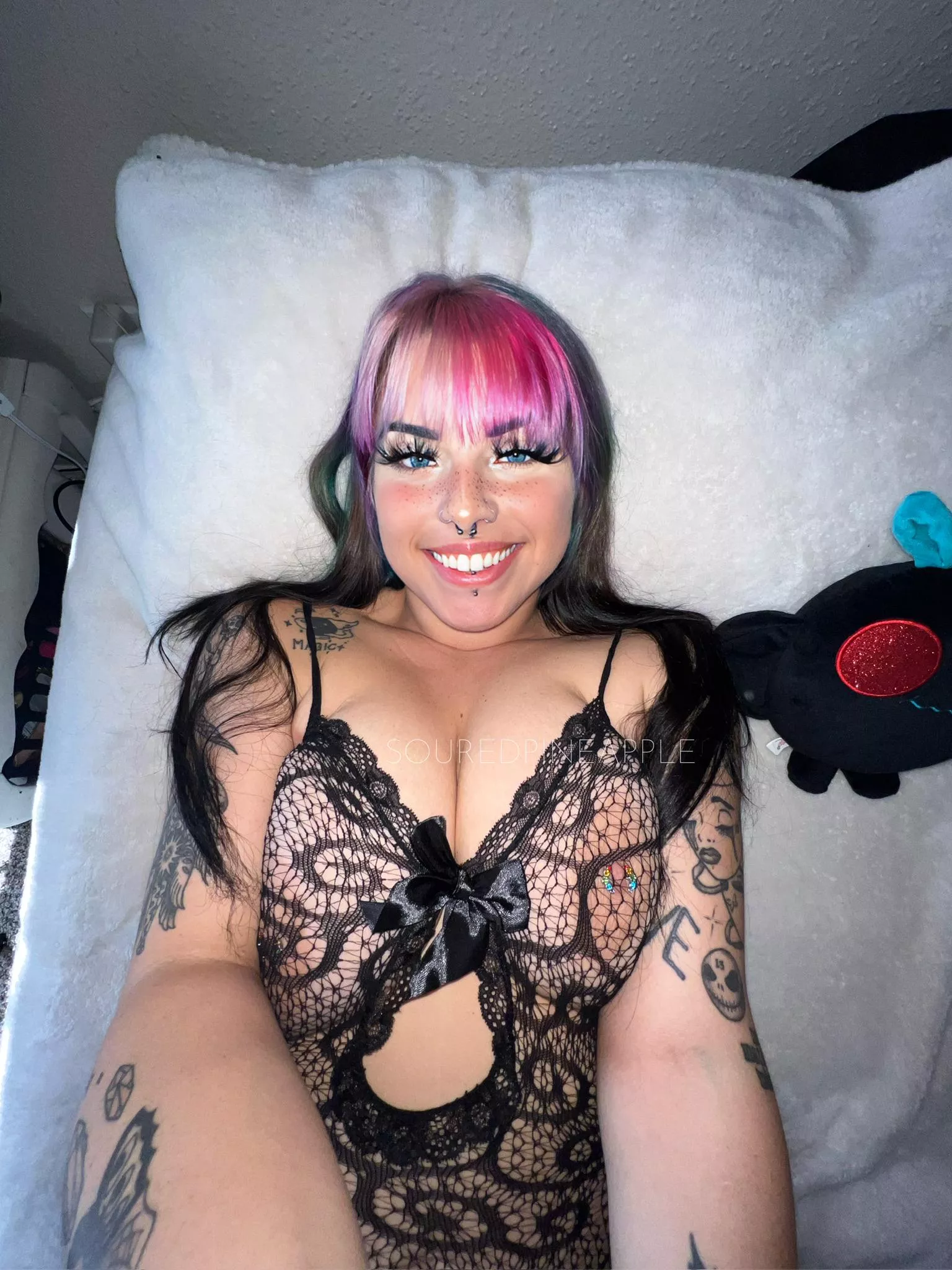 this lingerie looks amazing on my huge boobs, but they would look better without it