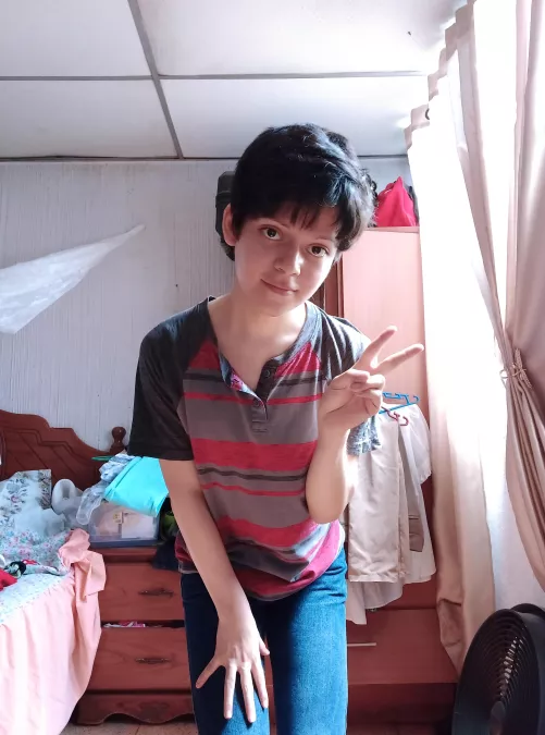 Too scared of dressing fem outside so I just stick with tomboy style:'(