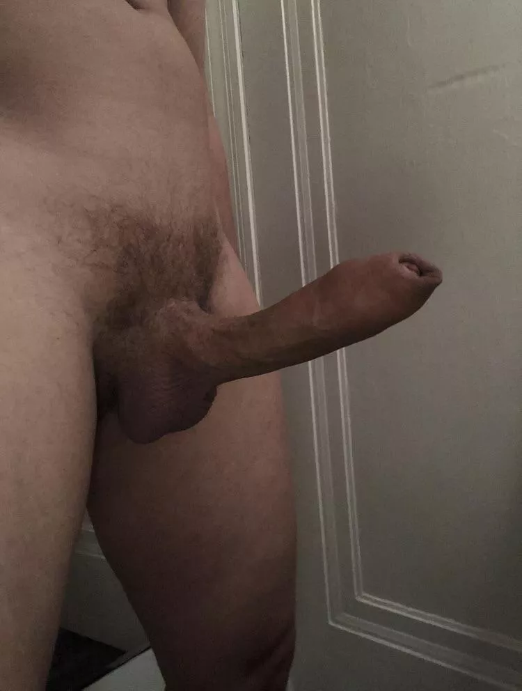 Uncut American guy showing off my thick foreskin