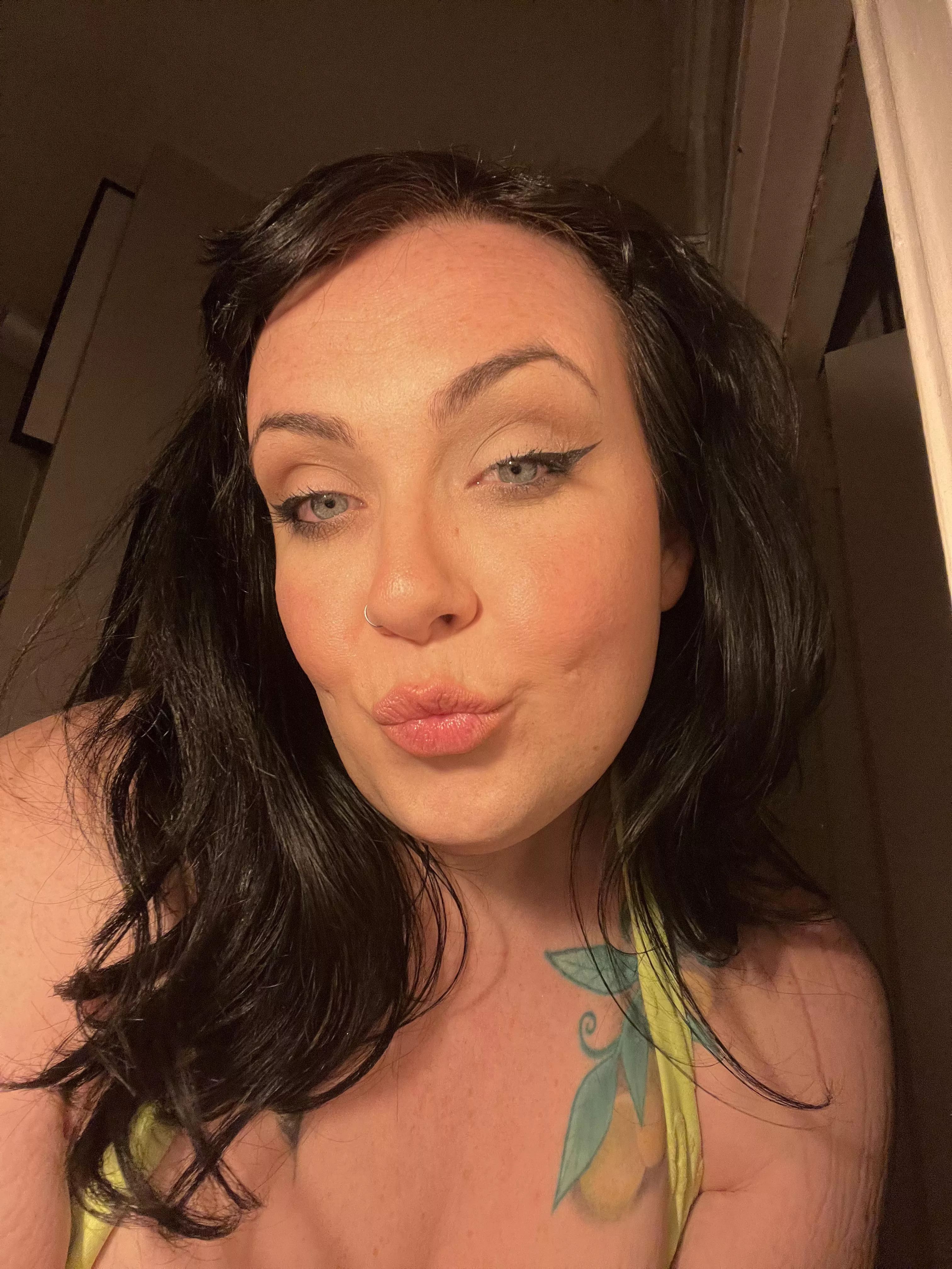 what are your plans for this sunday/holiday?? 💕🍀