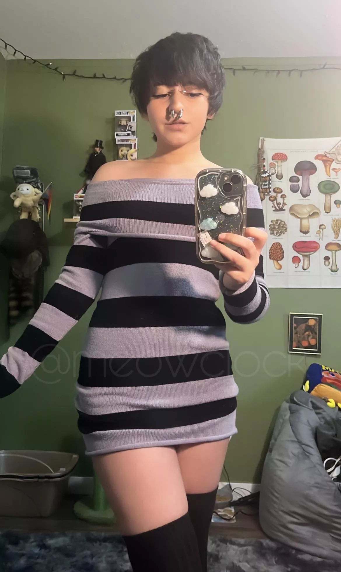 what i look like with he/him in my bio 