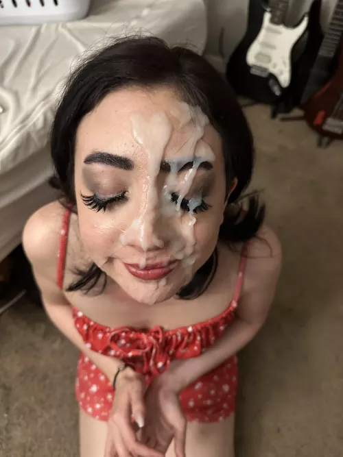 Who would cum on me too