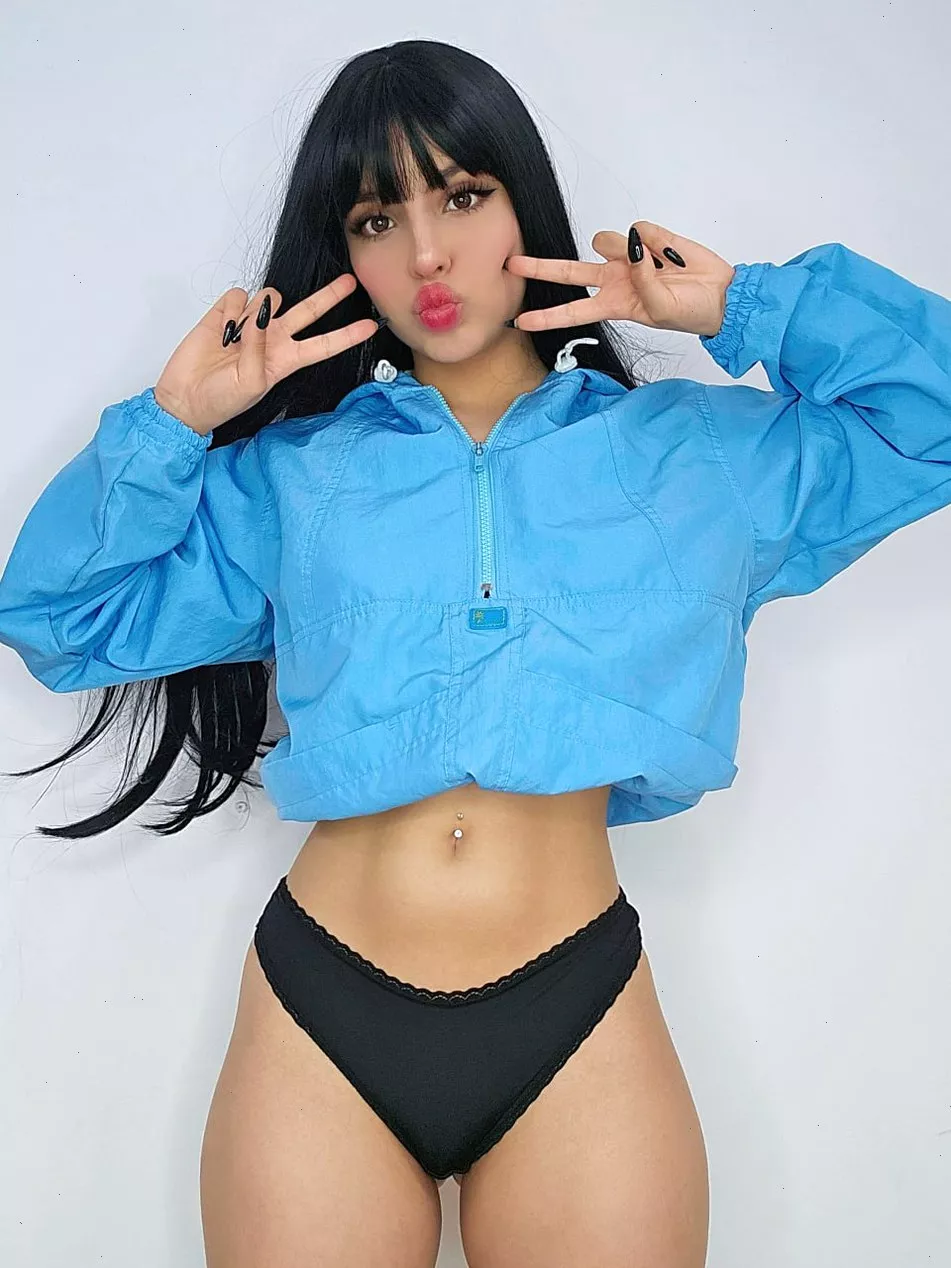 why i only attract older men in college