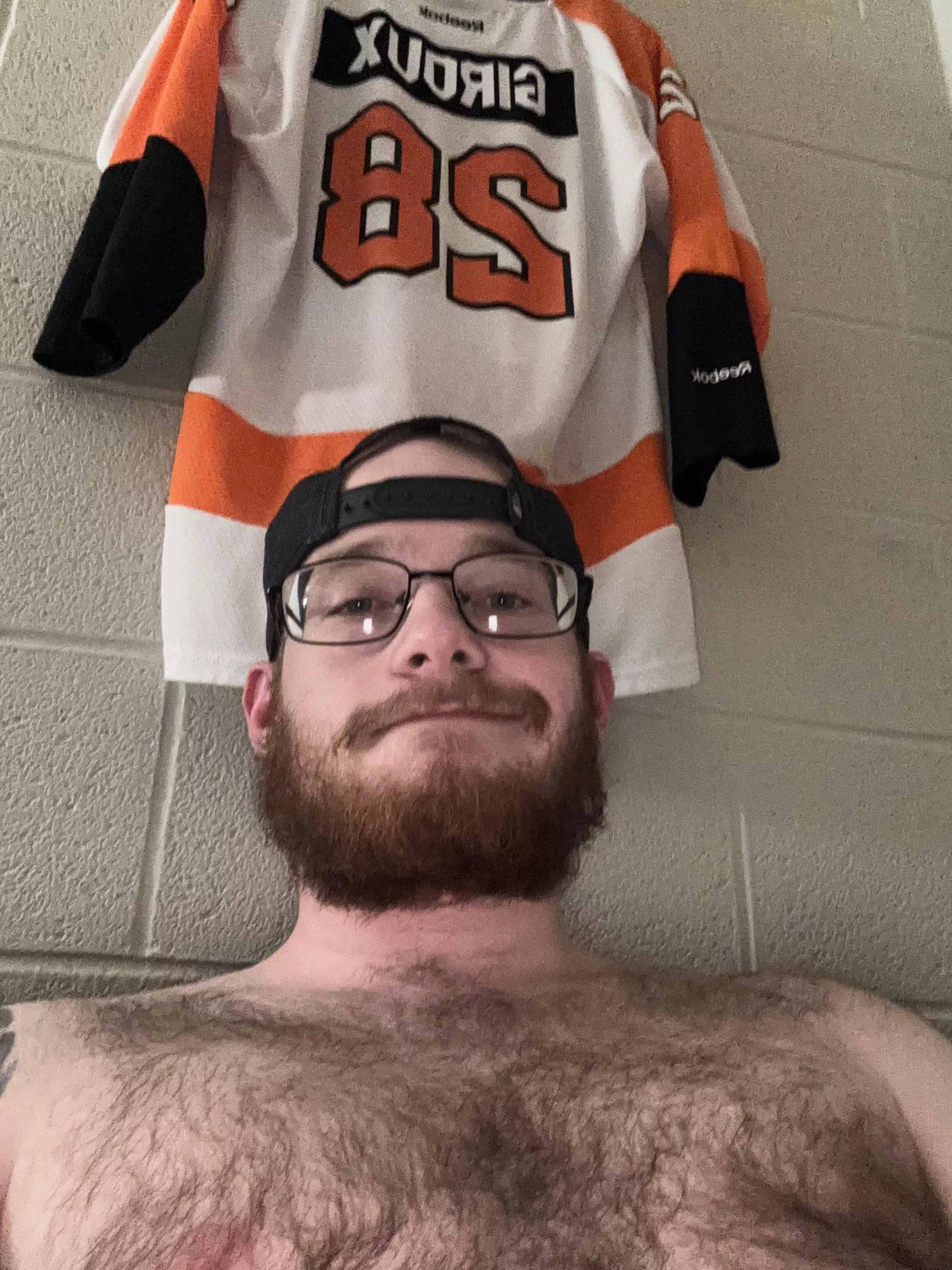 20 PA Any bearded hairy country studs out there?