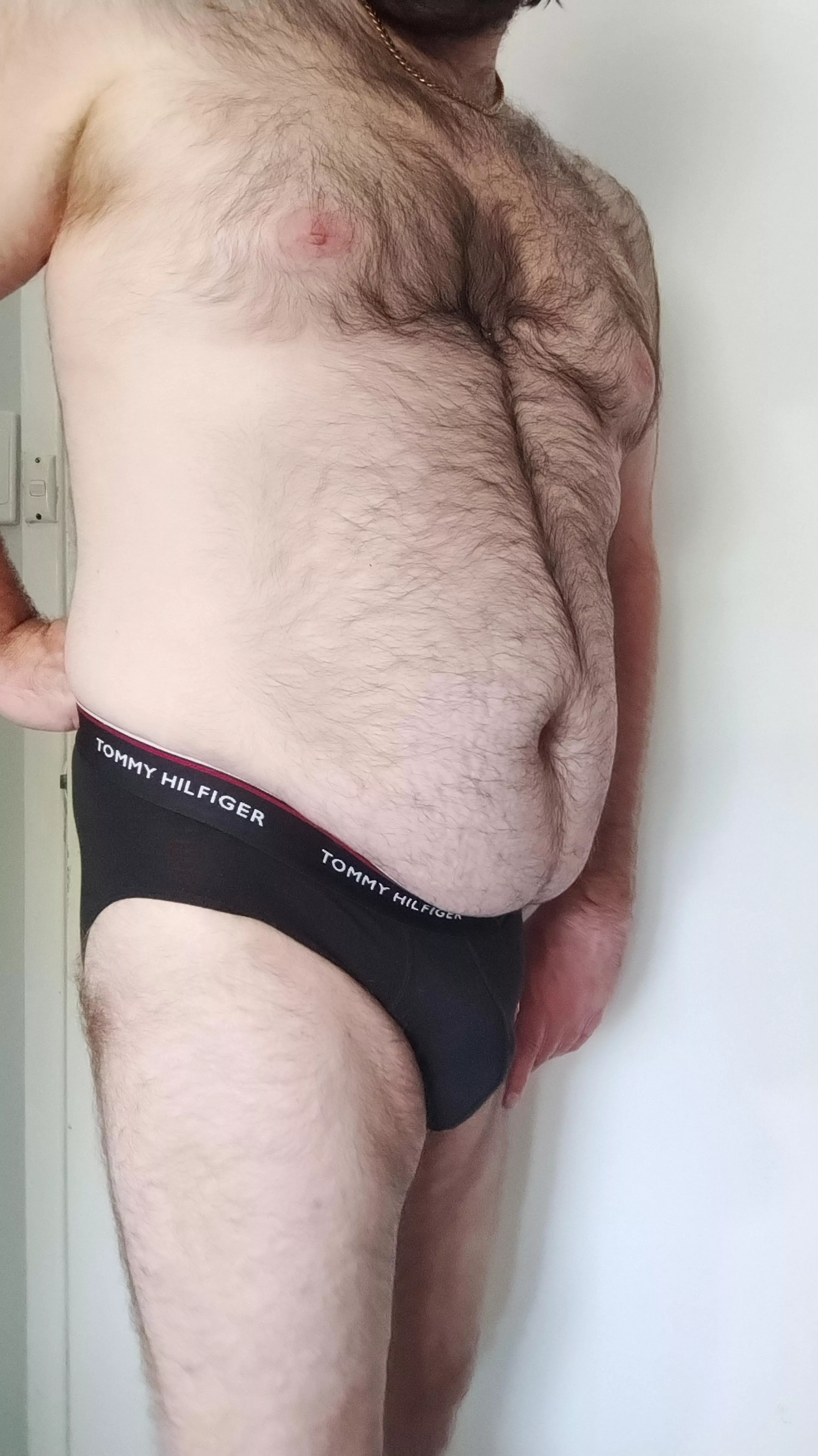 42 Hi guys. DMs open. 