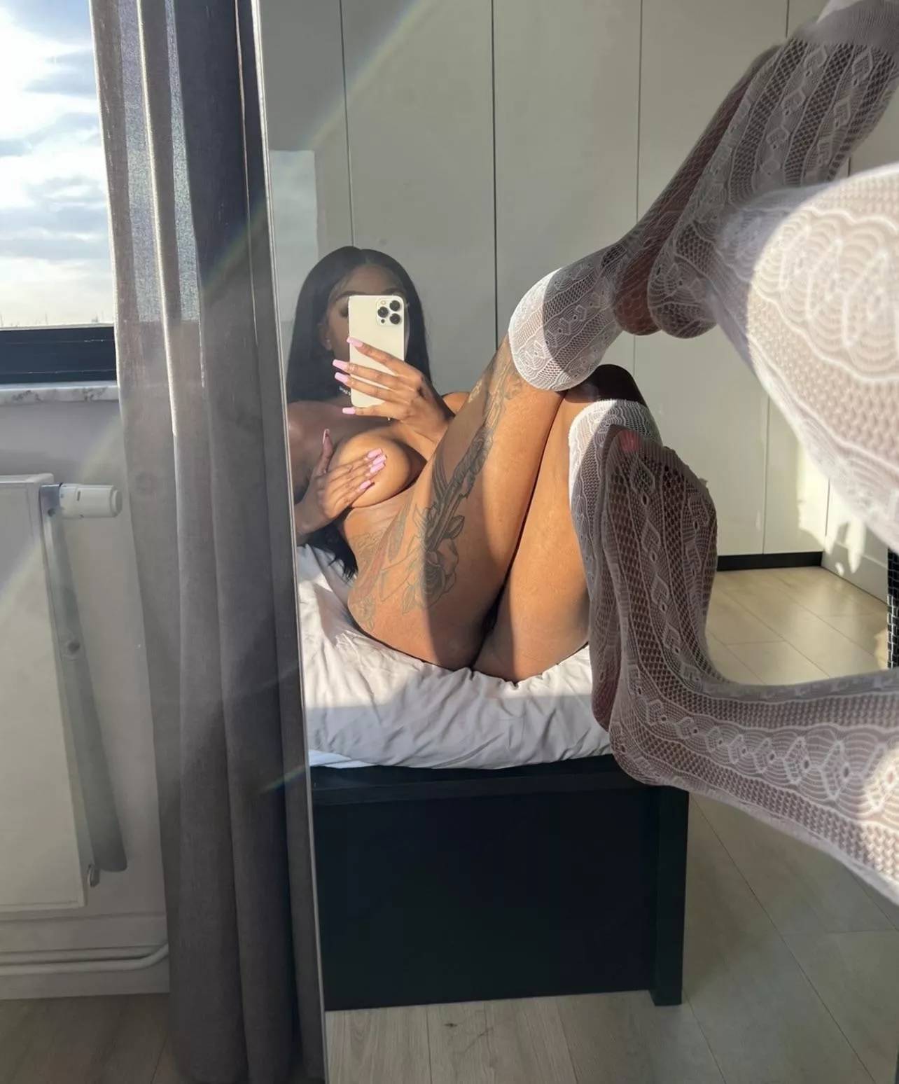 [F] .. mirror selfie for you <3